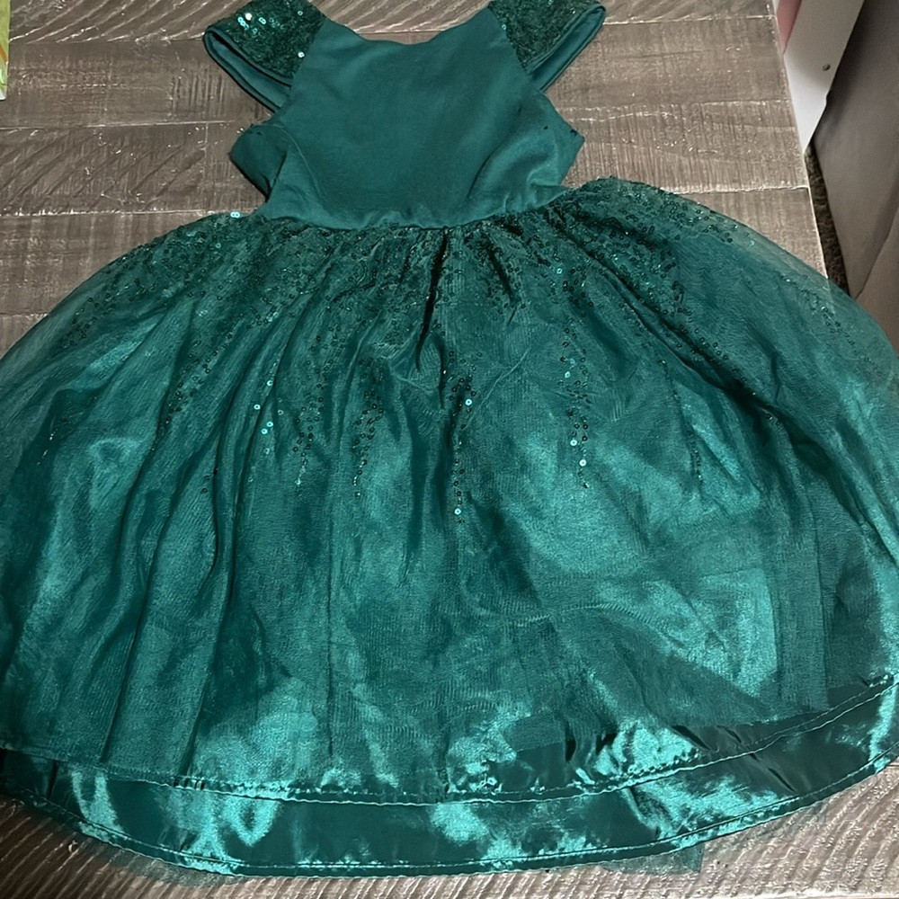 Green sequence drees - Picture 5 of 6